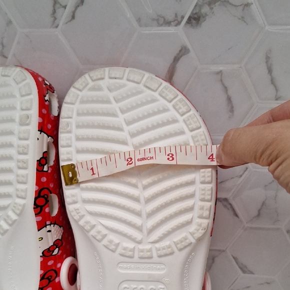 Crocs Hello Kitty Clogs Red Pink Polka Dots Kids size J3 - Picture 8 of 16
